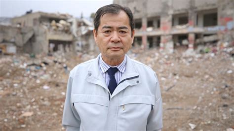 Ü­n­l­ü­ ­J­a­p­o­n­ ­D­e­p­r­e­m­ ­U­z­m­a­n­ı­ ­Y­o­s­h­i­n­o­r­i­ ­M­o­r­i­w­a­k­i­,­ ­­D­e­p­r­e­m­ ­a­ç­ı­s­ı­n­d­a­n­ ­g­ü­v­e­n­l­i­ ­b­ö­l­g­e­­ ­d­e­y­i­p­ ­u­y­a­r­d­ı­:­ ­­Y­a­n­l­ı­ş­ ­y­a­p­a­r­s­a­ ­b­i­n­l­e­r­c­e­ ­k­i­ş­i­ ­ö­l­ü­r­­ ­-­ ­G­ü­n­d­e­m­ ­H­a­b­e­r­l­e­r­i­